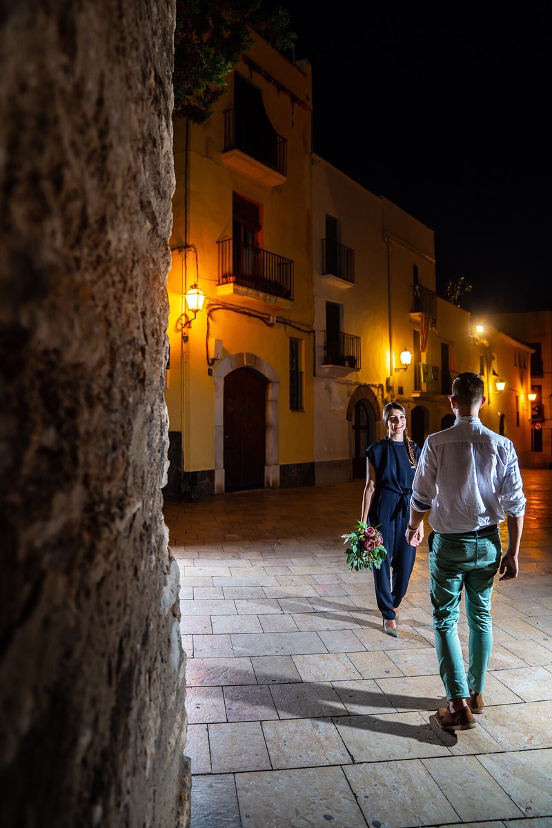 JoanTudoPhoto's tweet photo. The simple goes with everything... PROFOTO B10.. @JoanTudoPhoto
#profoto #profotob10 #profotospain #innovafoto #casanovafoto #sony #sonya7riii #weddingnight #weddingphotographer #streetphotographer #flashlight #lighting #JustMarried https://t.co/urT4hTRnXA