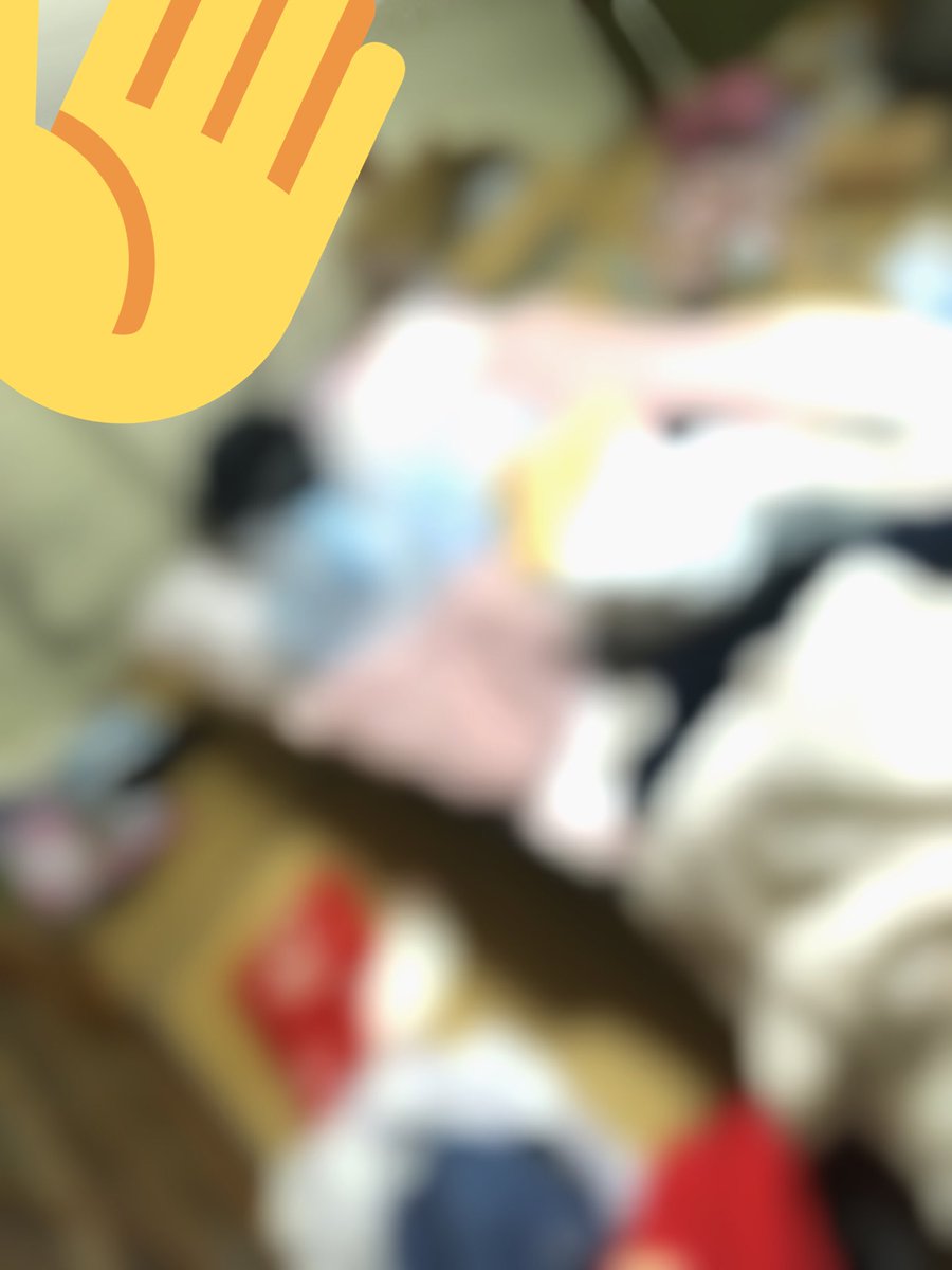 45MilkyWay's tweet photo. かろうじて足の踏み場はあるぞ、、、。
(ほぼ今日でこんなんなったんだけど、)気付いたら昨日今日でこんなになってました。
多分、誰かの影響だと思うんですよね、
名前は伏せますが、きっと主に似たんだと思います。(((
散々、散らかしても片付けがすぐ出来る女にならねば...
#BITHCES
#おっちくん https://t.co/No5l2WtyzV