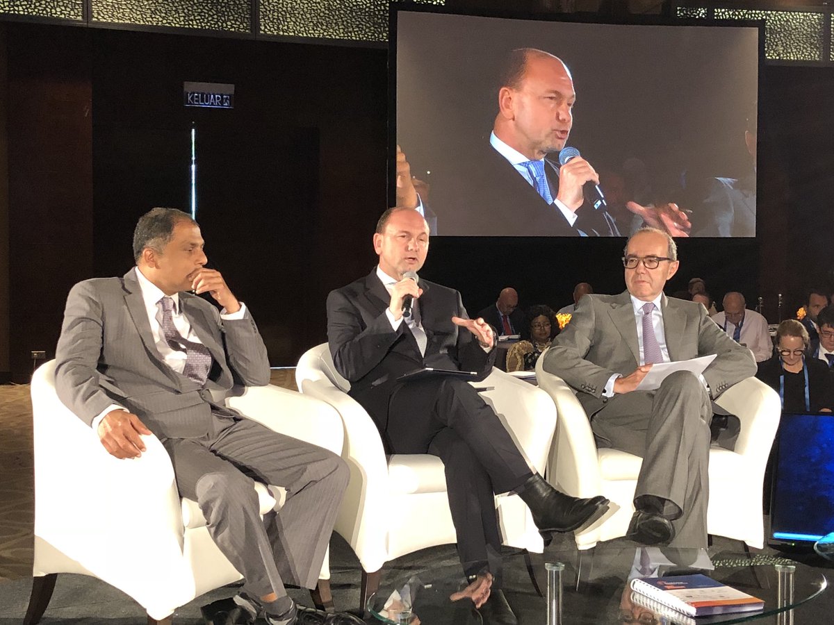 sutayut1's tweet photo. Addressing NCD burden requires multi sectoral actions. NCD is not about individuals only, but the whole economy. Excellent recommendation from @FirasbinRaad @WB_AsiaPacific “Tie NCD to macro-economic policy” at World Cancer Leader’s Summit in KL.@WHO @uicc https://t.co/qIWIi3WBVv