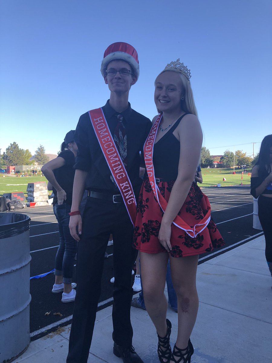 ‘Twas our last hoco game, we ran out of ‘19 shirts, and my fav Wooster couple won king and queen :’)