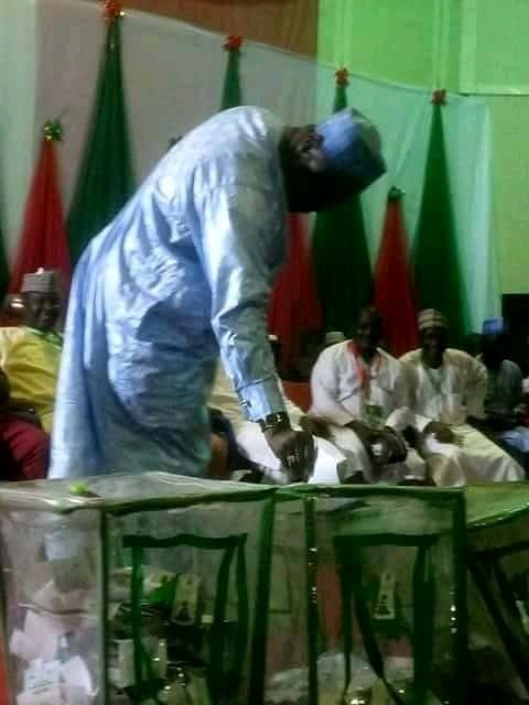 IsaAshiruKudan's tweet photo. Around 1:30am hon. Isa ashiru kudan #maisolar casted his vote along side other delegates from kudan local government https://t.co/eUHSIdlqJ3