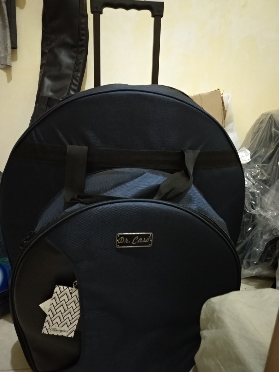 gebitobing's tweet photo. #wts dr case gigbag snare+cymbal (ada sekat) pake trolly. 2nd. Baru pake 2x. 600rb aja (excld ongkir) . Lokasi depok. Cod/kirim2. thankyou @DrumBagus @drum_market #jualgigbag #gigbagcymbal #drcase https://t.co/LxyetvHIKi https://t.co/95bc7yKFS7