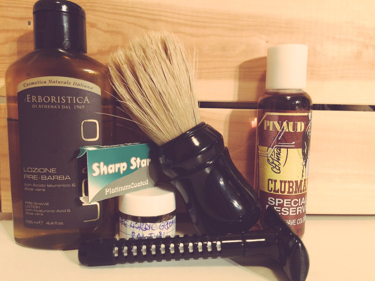 riky_76's tweet photo. Monday shave #wetshaving #sotd #erboristica #wilkinson #sharpStar #omega49 #clubman #pinaud #nordicGrooming #pinetar #vintage https://t.co/spqMiXUMkU