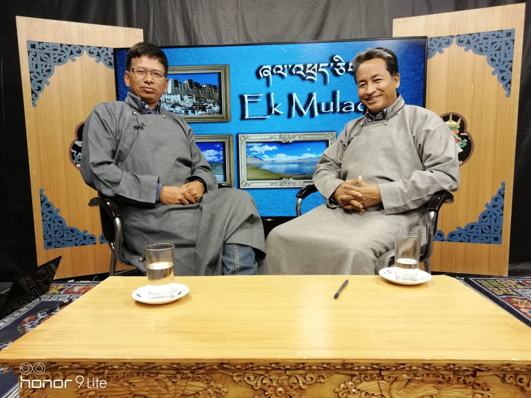 DdkLeh's tweet photo. Today's Programme of DDK Leh with Ramon magsaysay award winner Shri Sonam Wangchuk on education system in Ladakh. 

Timing: - 06: 30pm-06: 45pm
 @DG_Doordarshan
@shashidigital 
@mediasurya https://t.co/d0Icy1PFxI