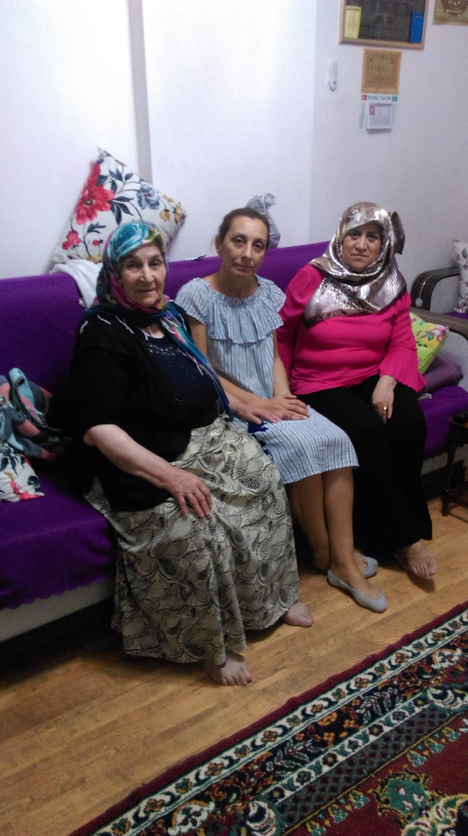 Emsal Şaşmaz 🇹🇷 (@emsal_sasmaz33) on Twitter photo #Yenişehir Kadın Kolları Aydınlıkevler Mahalle Koordinatörü Feriha Özdikicioğlu,mahalle başkanı Ayfer Altundağ eslignde engelli ve yaşlı vatandaşlarmızı ziyarette bulunuyoruz.Sorunlarnı yernde dinliyerek,çözüm üretmeye çalışyoruz.
<a href="/lutfielvan/">Lütfi Elvan</a> <a href="/AKKADINGM/">AK Parti Kadın Kolları</a> <a href="/cesimercik/">Av. Cesim Ercik🇹🇷</a> @BekirTopcu9 #Yenişehir Kadın Kolları Aydınlıkevler Mahalle Koordinatörü Feriha Özdikicioğlu,mahalle başkanı Ayfer Altundağ eslignde engelli ve yaşlı vatandaşlarmızı ziyarette bulunuyoruz.Sorunlarnı yernde dinliyerek,çözüm üretmeye çalışyoruz.
<a href="/lutfielvan/">Lütfi Elvan</a> <a href="/AKKADINGM/">AK Parti Kadın Kolları</a> <a href="/cesimercik/">Av. Cesim Ercik🇹🇷</a> @BekirTopcu9