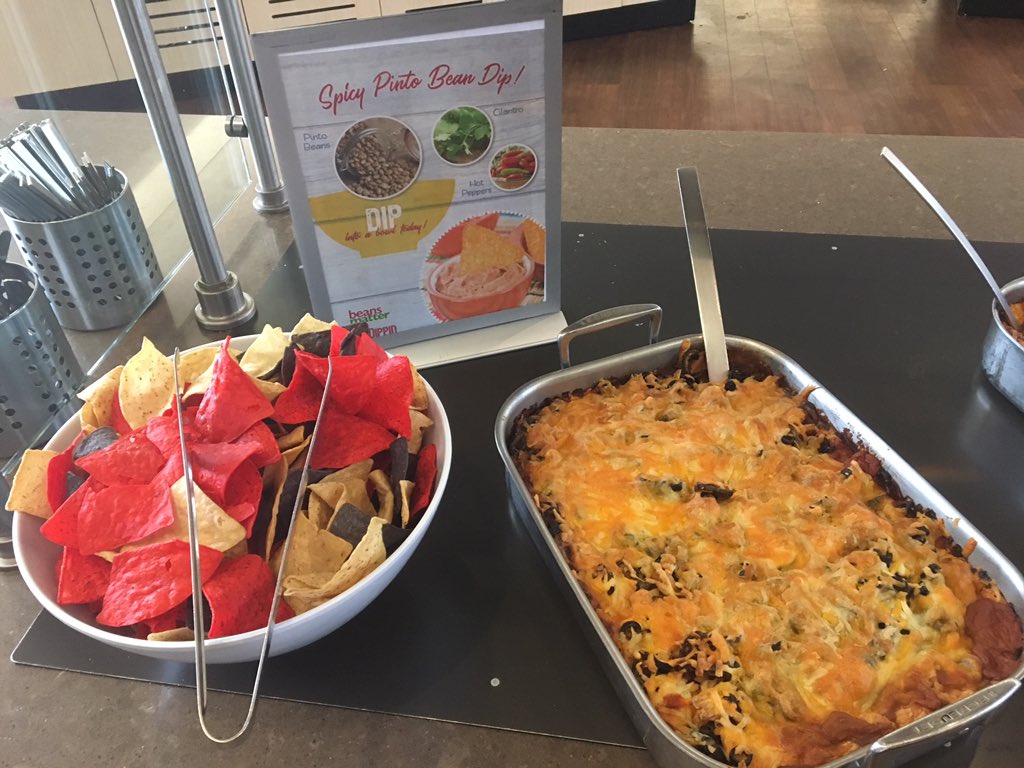 FLIKISDPomfret's tweet photo. Come on out to the @FLIKISDPomfret School Dining Hall for lunch today and try some Buffalo Chicken dip and 7 Layer Bean dip #beandippin #beansmatter @FlikISDining @ChefToddVict https://t.co/JNmZLqT801
