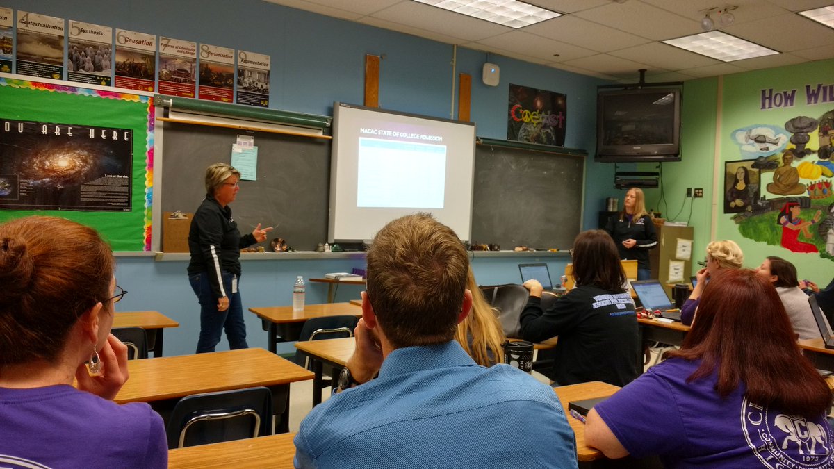 ClareGartlan's tweet photo. Such a helpful session on writing college recs with @TillyCounselors! #ChantillyPyramidDay #ChantillyPride https://t.co/JCXDHBMQ6l