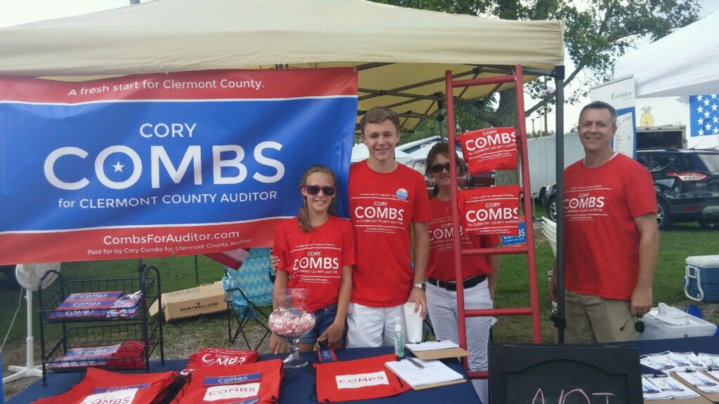 combsforauditor's tweet photo. Had a great time meeting everyone at the Pumpkin Run this weekend! Remember to get out and vote this November!
#CC4CC https://t.co/OlzTGanwYw