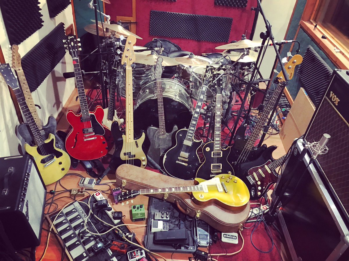 Family photo! @edwardzki  #guitars #gutar #studio #lespaul #gibson #gibson335 #loiclepapesteelguitars #loiclepape #jamestrussart #fender #fenderbass #jamestrussartguitars #ludwig #drums #zildjian #whiteguitar #band