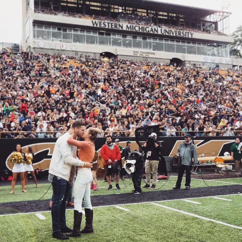 wmualumni's tweet photo. We hope everyone had a great Homecoming and Family Weekend! Let's see how you celebrated with your fellow Broncos!
Congrats to "desbthings__" from our Instagram community, who probably had one of the more memorable Homecoming experiences! #SheSaidYes https://t.co/tPPtkJLygy