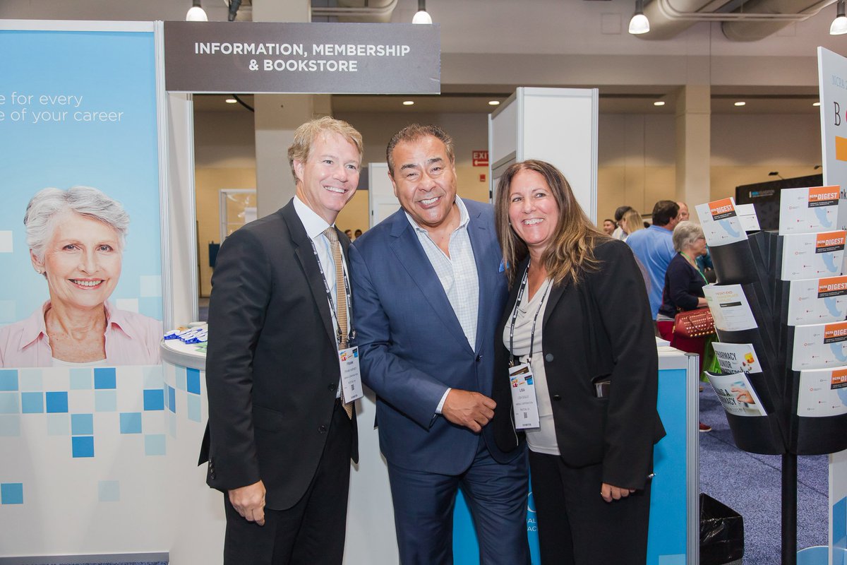 Commpharmacy's tweet photo. All smiles at NCPA 2018 Annual Convention!
#ncpa2018 #communitypharmacy #😃 https://t.co/UkUaS8UhlS