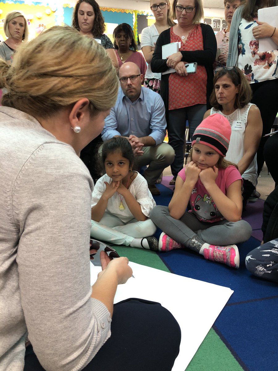 mrskarakucharek's tweet photo. Watching @NHaezebrouck teach an interactive writing lesson at 1st grade CAT #OneTROY #lucyreading #MondayMotivation https://t.co/5ATtBGnG9A