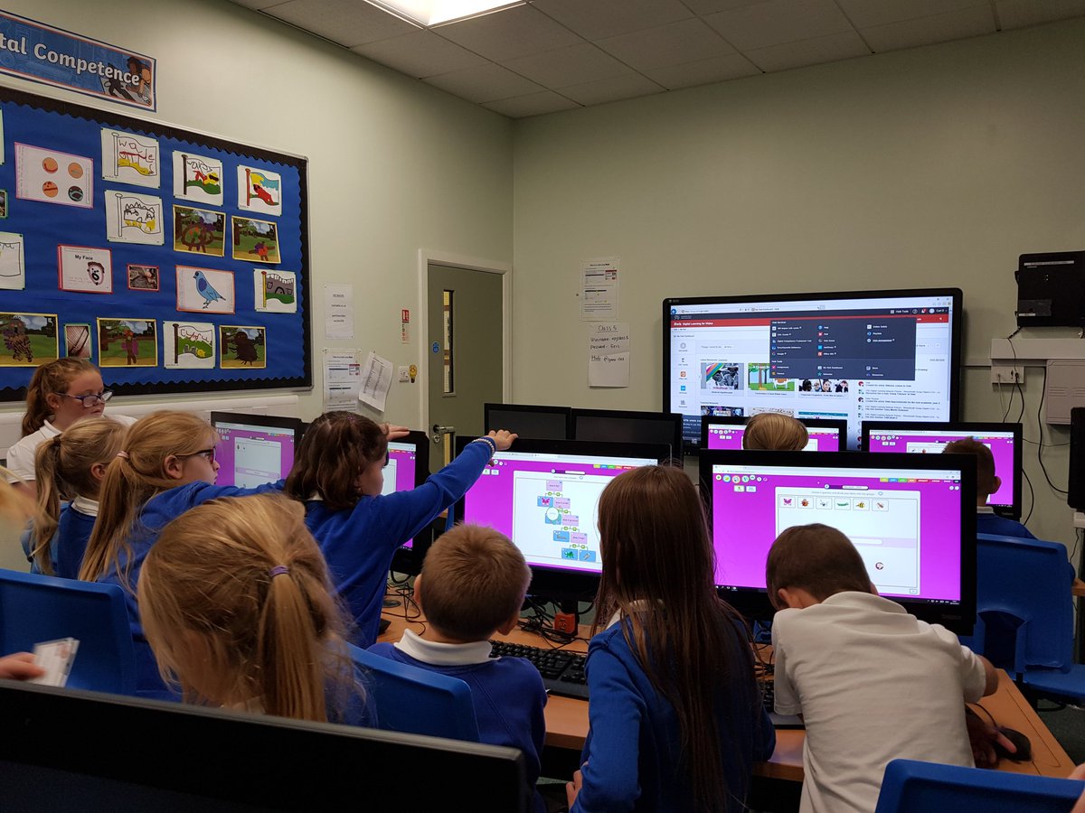 penrhiwceibr's tweet photo. Class 5 enjoyed using J2Easy this afternoon to make their minibeast database. #j2easy https://t.co/Z8uuLLOKt9