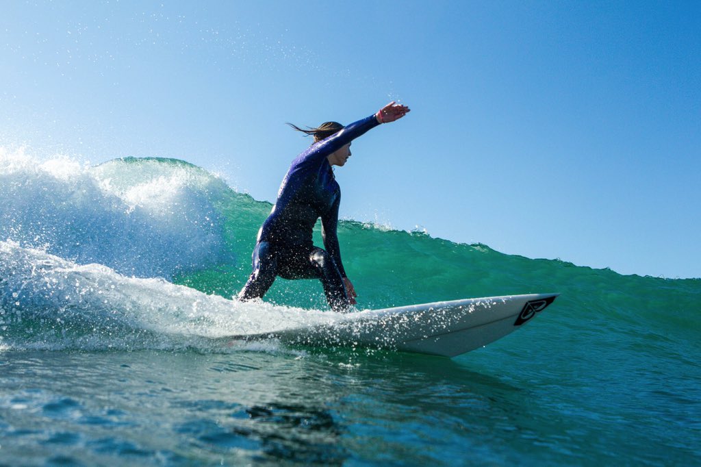 Roxy's tweet image. Down days at the #ROXYpro 🇫🇷 with this cheeky grom, #juliettelacome #MakeWavesMoveMountains