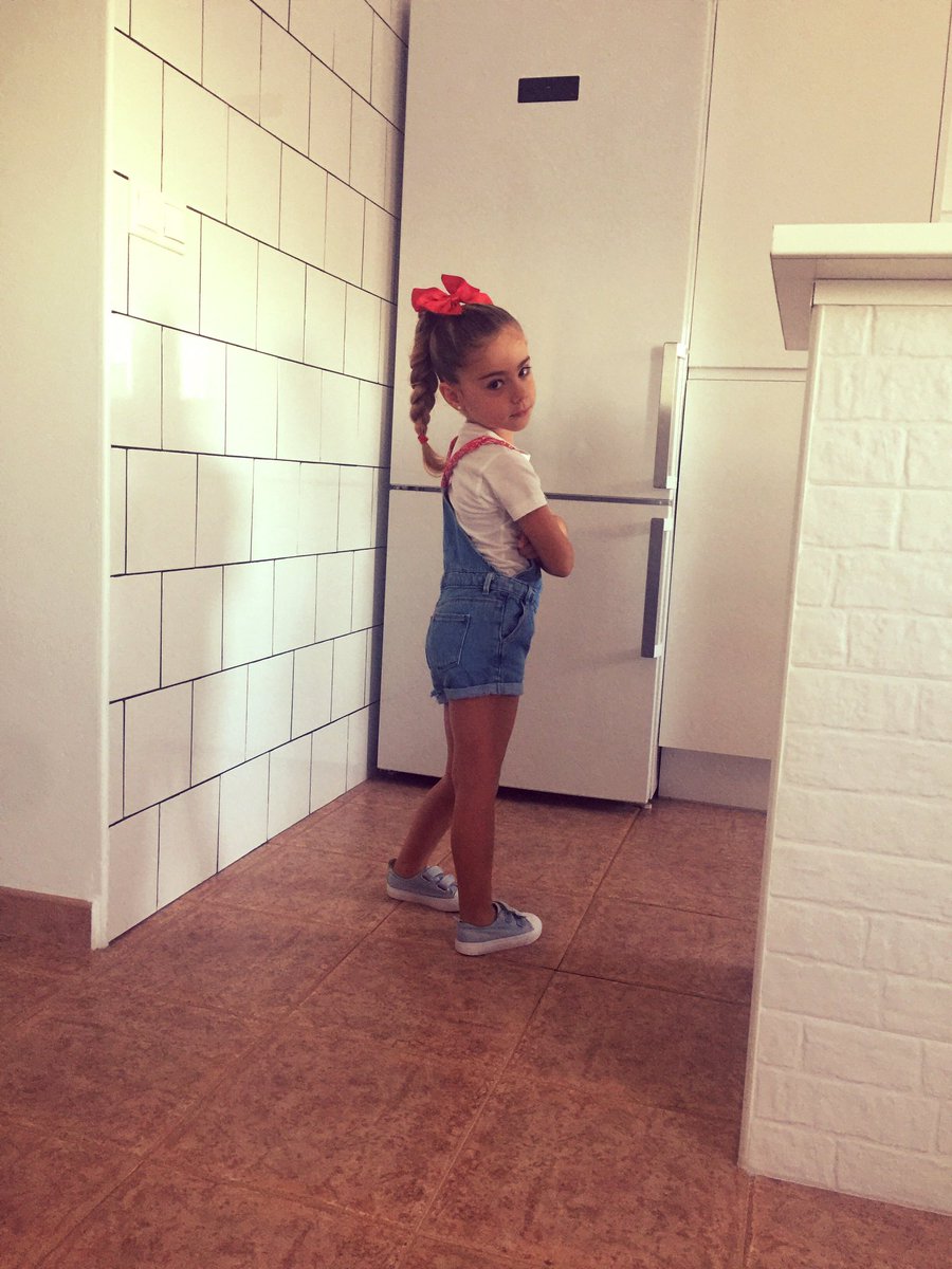 IsabelMara3's tweet photo. 👧🏼👑 eres tan perfecta para mamá ❤️ https://t.co/XECUdquR4e