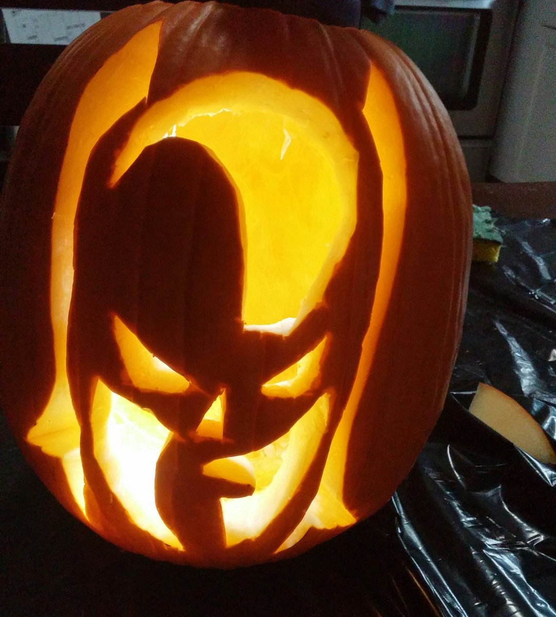 plant_meredith's tweet image. Batman Jack-o-lantern! #hamont #Socko #samebatchannel