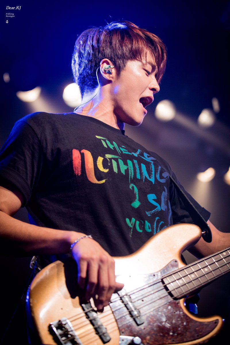 KJ920812's tweet photo. 180929 롤링홀 Talks On Music [HQ]

#엔플라잉 #NFlying #Talks_On_Music 
#권광진 #광진 #グァンジン https://t.co/EPVo9lTaBQ