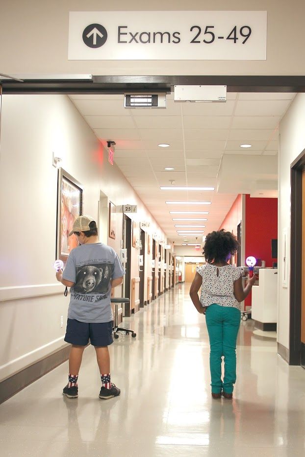 COA_Careers's tweet image. It is Emergency Room Nurses Week! Be sure to tell our #ERNursing staff how thankful you are for the hard work and dedication they show each day on the job. Read one of their stories here buff.ly/2RhSh0d #ENWeek #EDNurse #EmergencyRoom