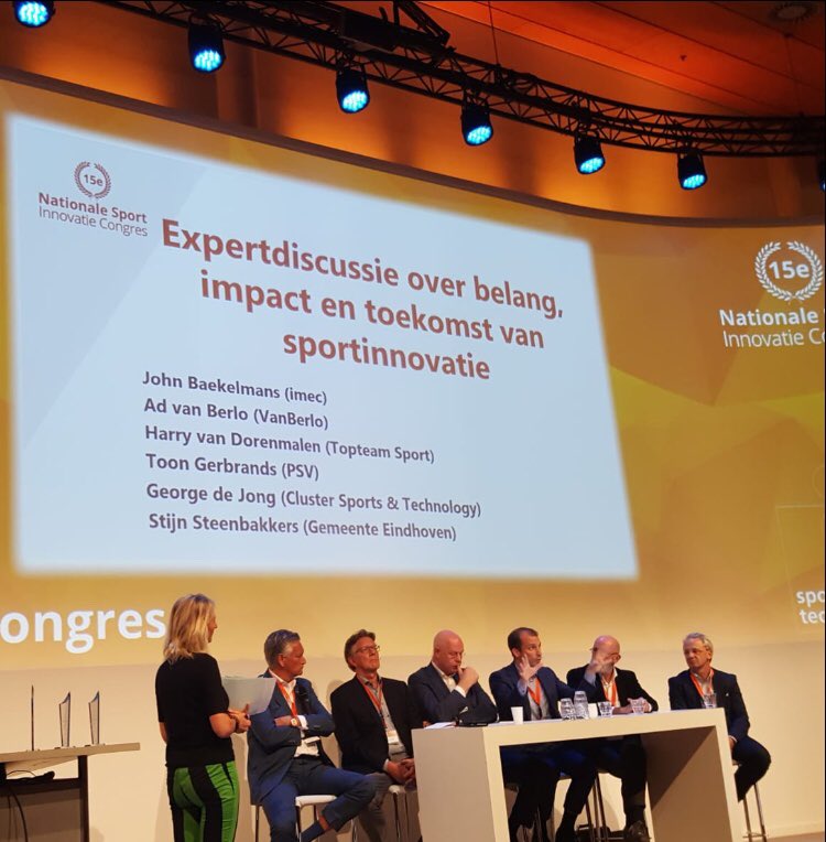 Vandaag op #sportinnovatiecongres gesproken over belang van innovatie en TDK binnen sport, oa met @ToonGerbrands &amp; @VanBerloDesign Niet alleen cruciaal voor topsport maar juist ook breedtesport om sport &amp; bewegen leuker te maken. #040beweegt