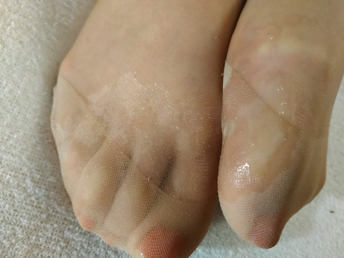 Would you lick them clean? #cummyfeet #pantyhosefeet #footfetish #cuckold #cumeating https://t.co/3z<a href="/tag/cummyfeet"class="tags">#cummyfeet</a><a href="/tag/pantyhosefeet"class="tags">#pantyhosefeet</a><a href="/tag/footfetish"class="tags"><span>#footfetish</span></a><a href="/tag/cuckold"class="tags"><span>#cuckold</span></a><a href="/tag/cumeating"class="tags"><span>#cumeating</span></a>