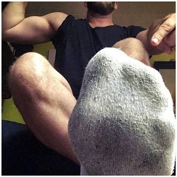 RussellistheMan's tweet photo. faggot heaven is Down There, bitch, under Size 14 FEET. Another day Kicking back while you s l a v e away 💪🏼👑👌🏼Time to Give Thank$ 👟💵💵💵 #cashslave #cashcow #humanatm #paythefuckup #findom #footgod #footmaster https://t.co/Q4vrptLEhG