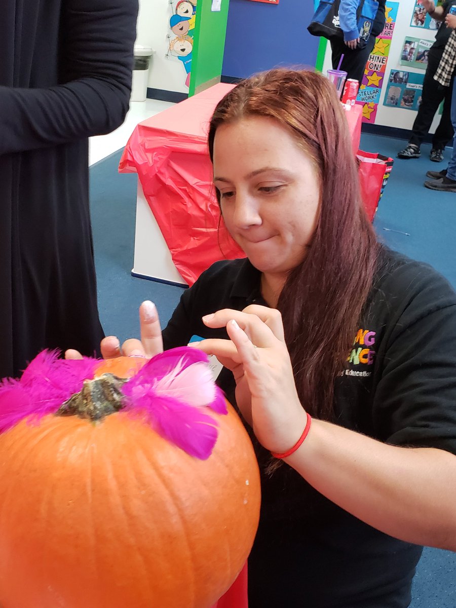 TLEHopewell's tweet photo. Ms. Alicia is ready with her #flexiflamingo pumpkin #TLEBeyond #tlehopewell @TheLearningExp #learnplaygrow https://t.co/9tVn21mDo0