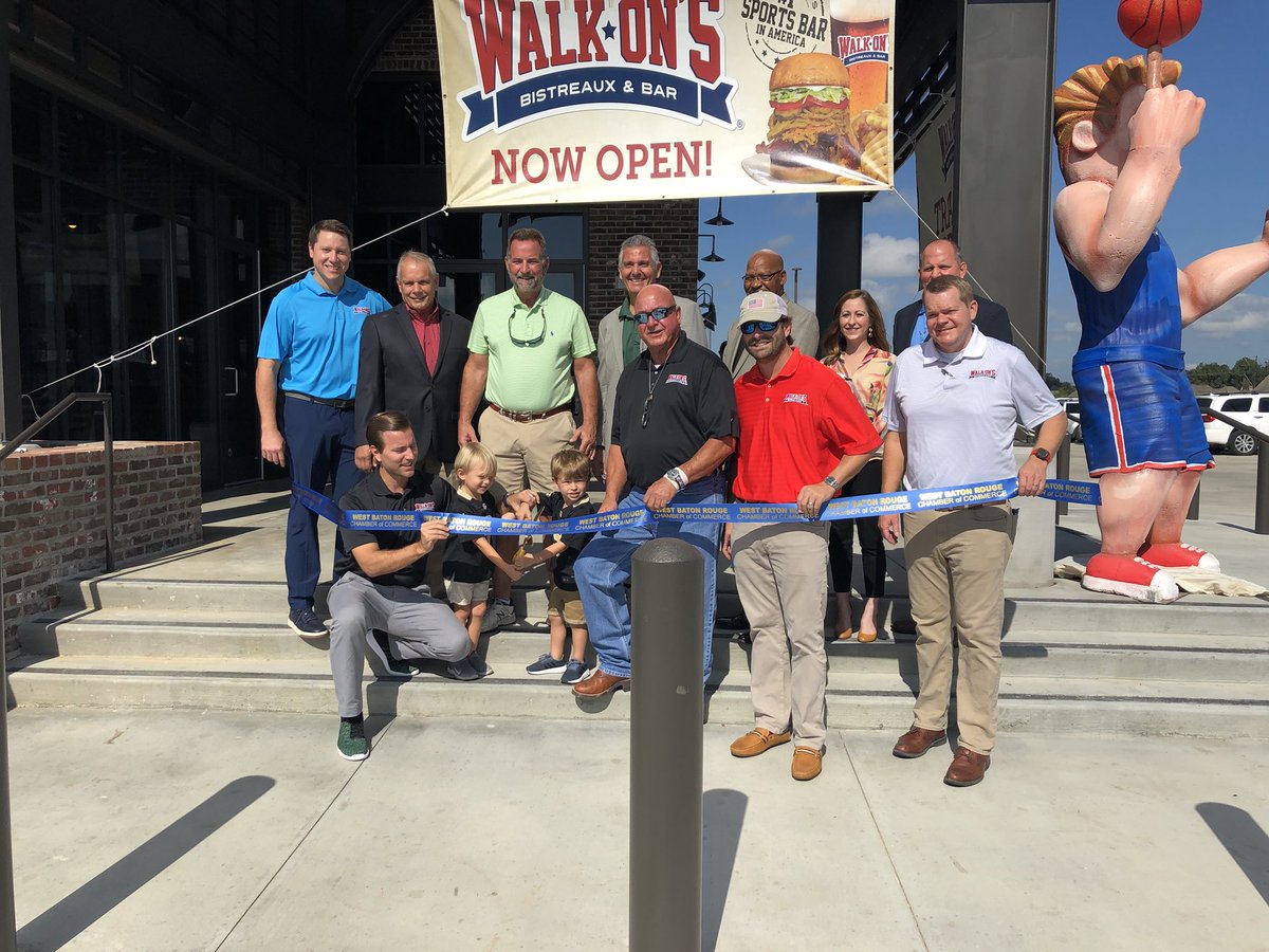 BLWalkOn's tweet photo. The doors are open in Brusly!! Our team @walk_ons is ready! #GameOn https://t.co/nltY8pAFhR