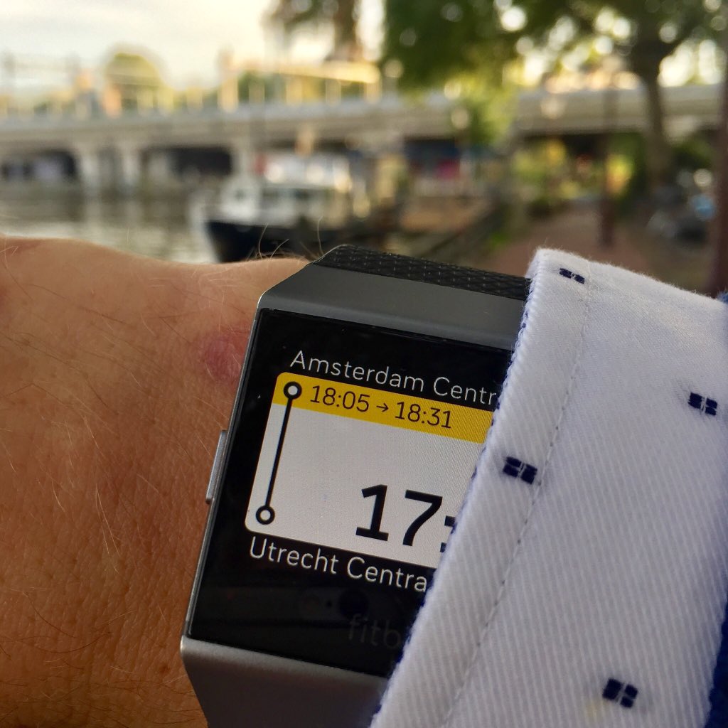 NextTrain tweet media