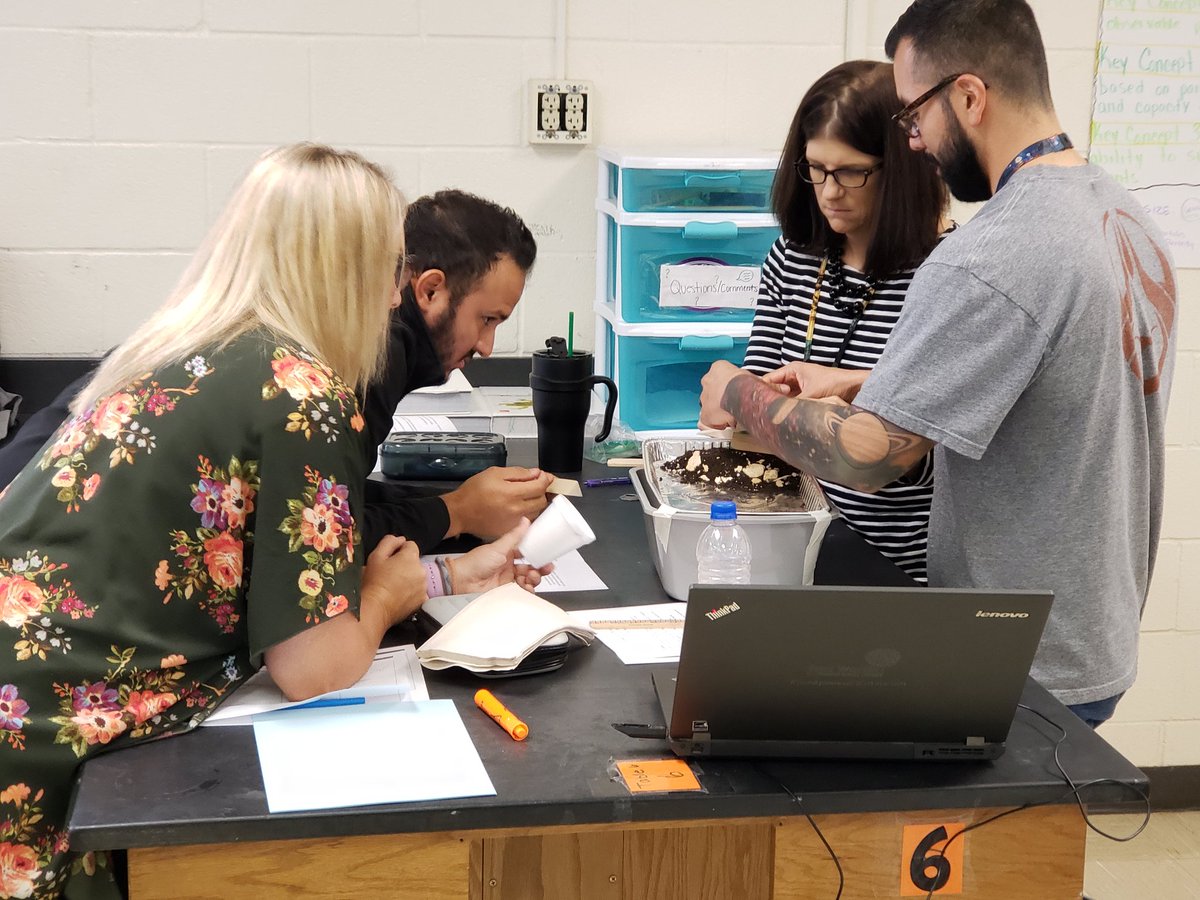 PAULANEVIL2's tweet photo. Science Leaders Resesrh &amp;
Create @FWISDCurriculum @FortWorth_ISD #LearningModel
#ScienceTeachersRock https://t.co/6R2xtA8Qlh