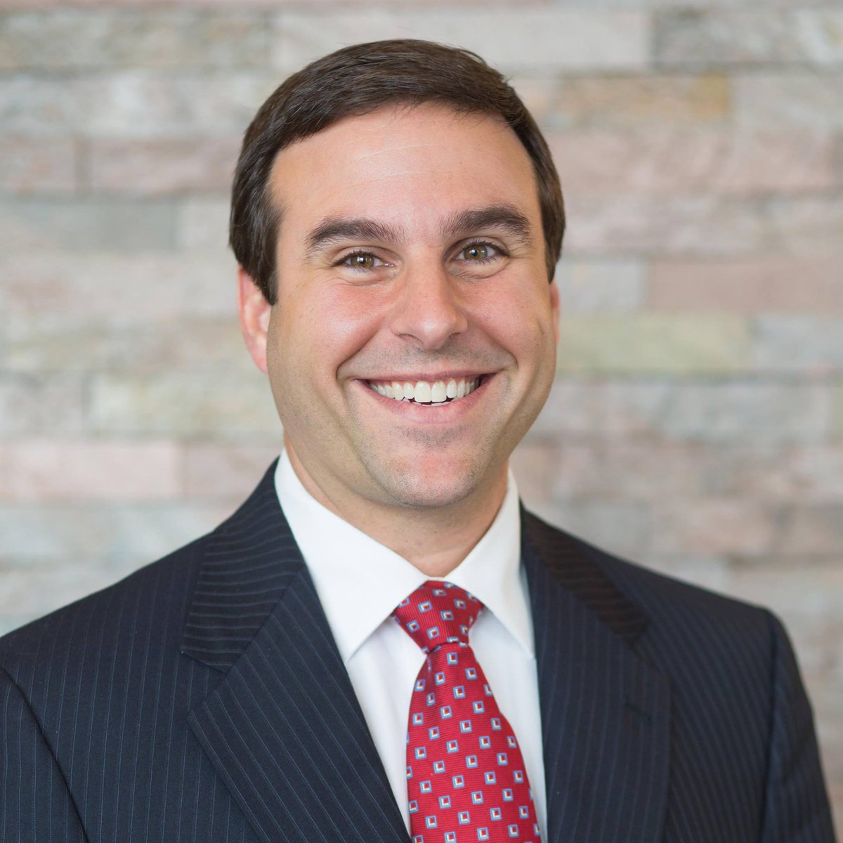 defattaent's tweet photo. Fun fact: @DrRobertDeFatta received his fellowship training in #cosmeticsurgery at the @Williams_Center Plastic Surgery Specialists.  https://t.co/mZtac7r00d https://t.co/xeGpt7tRo4
