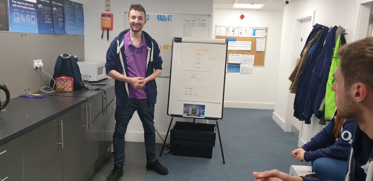 O2GuruMike's tweet photo. Had a great recap training session going over the key points from the past few weeks training, glad to see everyone remembers my training! #midtraining @GuruBarryJames #midcommsuk https://t.co/eCbdYnXCCo