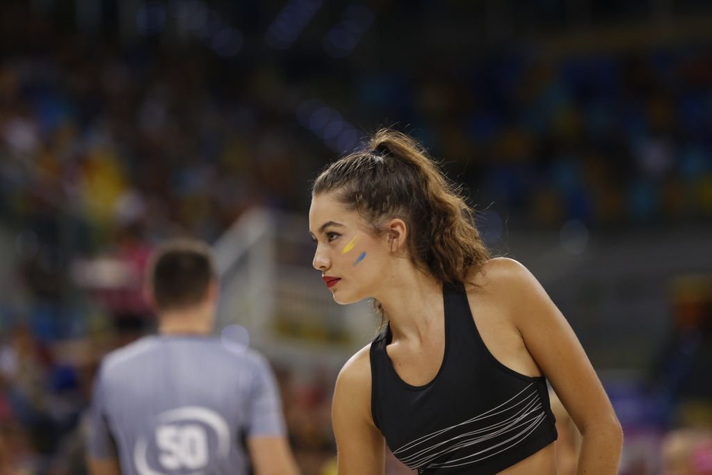 GranCanariaCB's tweet photo. Este curso contamos con nueva compañía de animación para los partidos, #OceanMove. ¡Bienvenidxs y a tope con la temporada! 🕺💃
#VamosGranca 💛 https://t.co/3xAwPcFppp