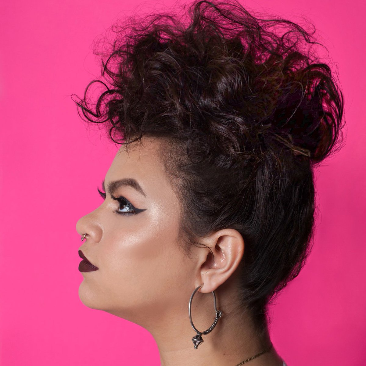 DebbieA_Photo's tweet photo. Model: #ShantelMedina
That Lipstick: #Amazing 💋
.
.
.
.
.
#debbieaphotography#debbieaphoto#pink#thathighlighttho#highlight#makeup#makeupartist#mua#bellydancer#dancer#shantelmedina#southflorida#earrings#portrait#headshot#fashion#cosmetics#closeup#updo#hairstyles#hair#hairstylist https://t.co/8ZoyXqTp8z