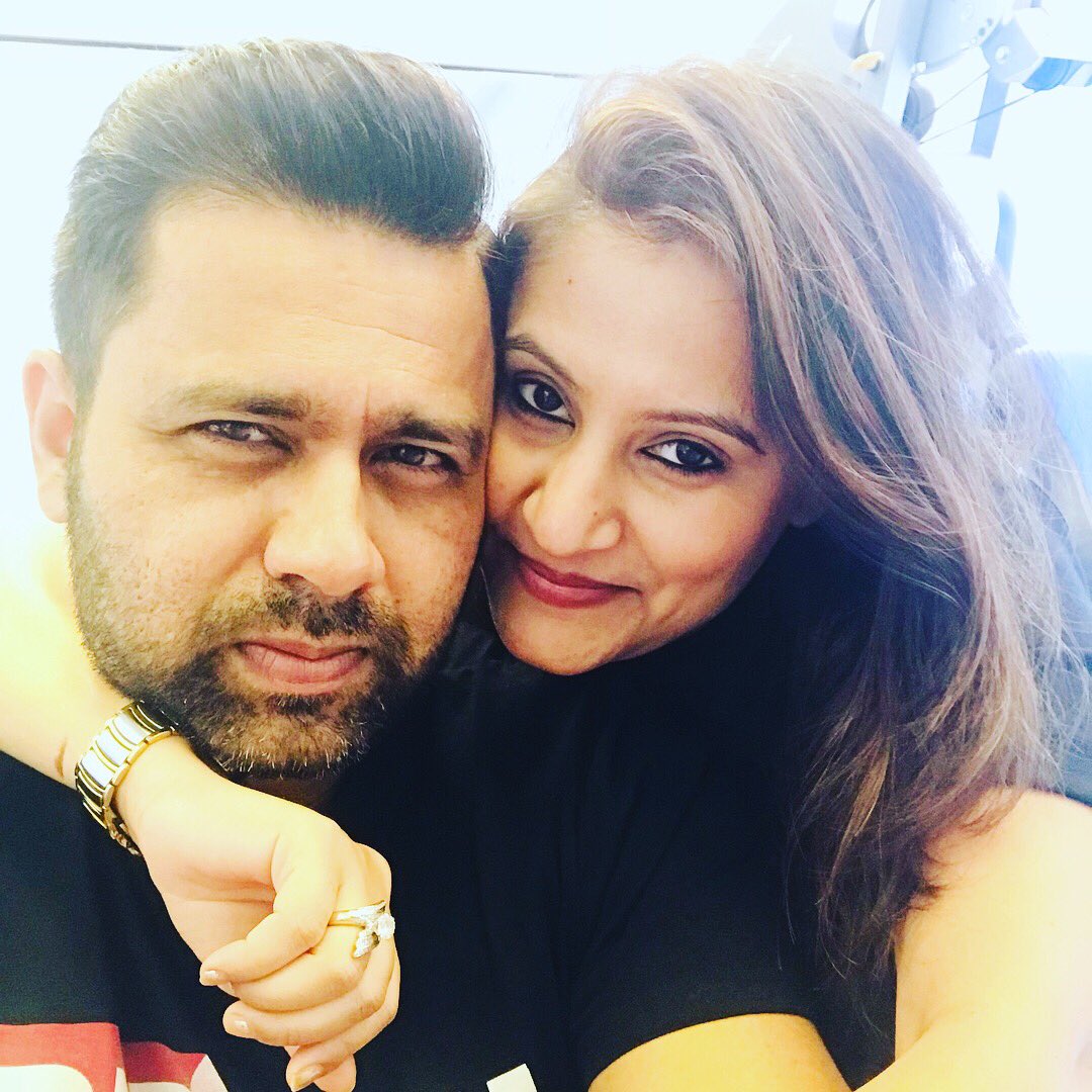 cricketaakash's tweet image. Living all my life out of a suitcase, to spending the rest of it with someone I love. The moment when I realised that her happiness mattered more to me than my own was my #MainSeHum ka kadam. What's yours? @SBILife