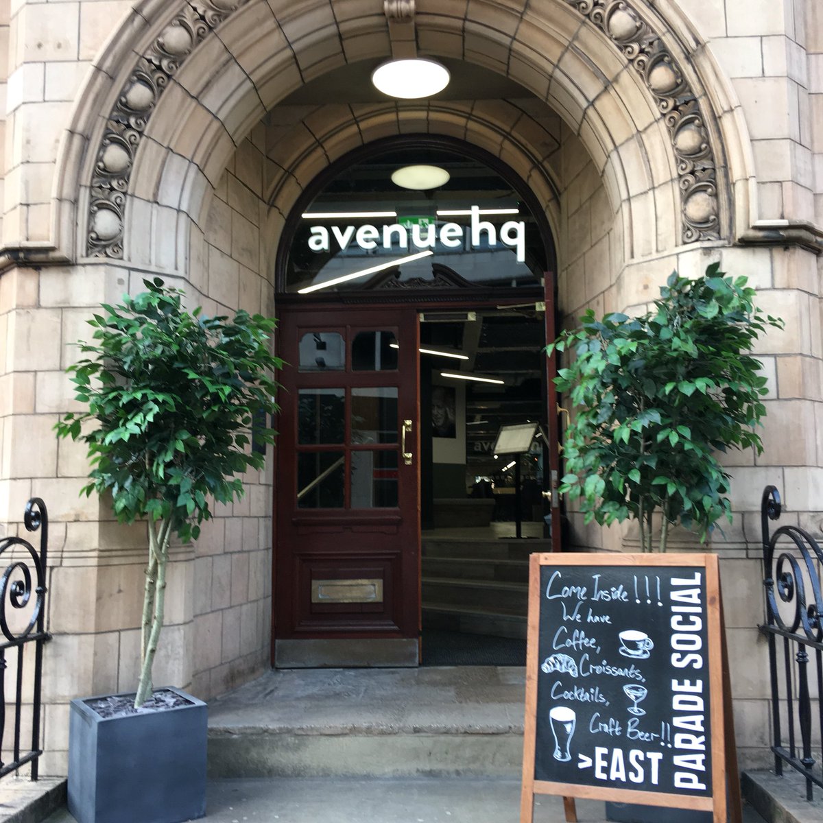 vickishiel's tweet image. Trying out the swanky new @avenuehq_lds for #LeedsBizWeek - Lovely space 👌#coworking