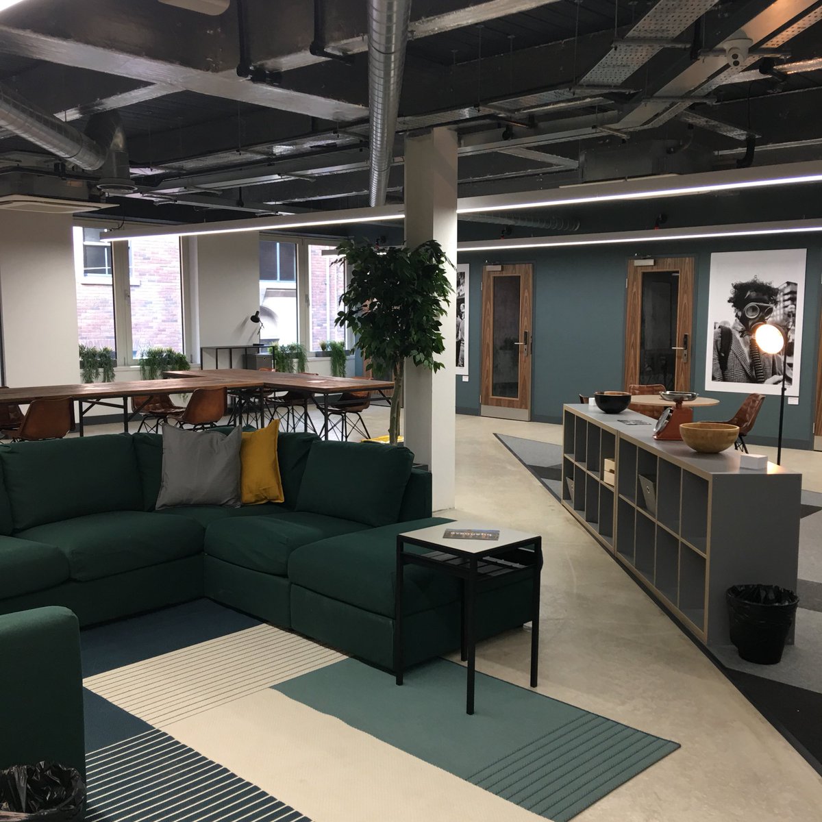 vickishiel's tweet image. Trying out the swanky new @avenuehq_lds for #LeedsBizWeek - Lovely space 👌#coworking