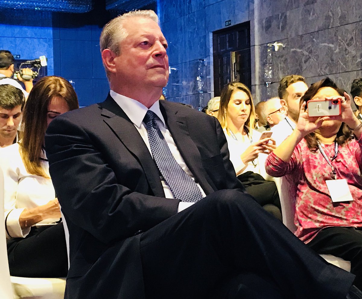 SIAita_'s tweet photo. Una giornata entusiasmante al summit di #NuovaDelhi per #PowerofImpact. Appena arrivato @algore, al fianco di @RNTata2000 @TataCompanies. Abbiamo ripreso questo importante momento del summit in diretta, per provare a condividere al massimo queste ore con l'#Italia 🇮🇹🇮🇳 #impinv https://t.co/K0TUpuCMjZ