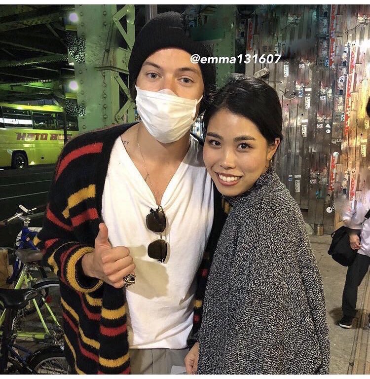 TheHSUpdate's tweet photo. Harry in Japan 10/08 (Via emma131607) https://t.co/vmj87BYtzS