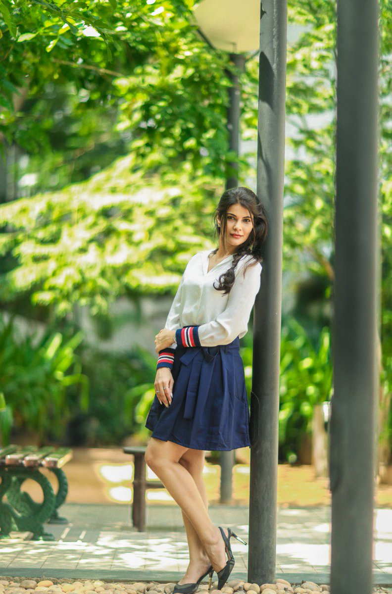 LetsKollywood's tweet photo. #Kollywood #actress #Singer #Manishaashree @manishaa_shree 's  New  #Photoshoot #Gallery Update #actressphotos #actres @saravananpro https://t.co/nPJEbVhFvg