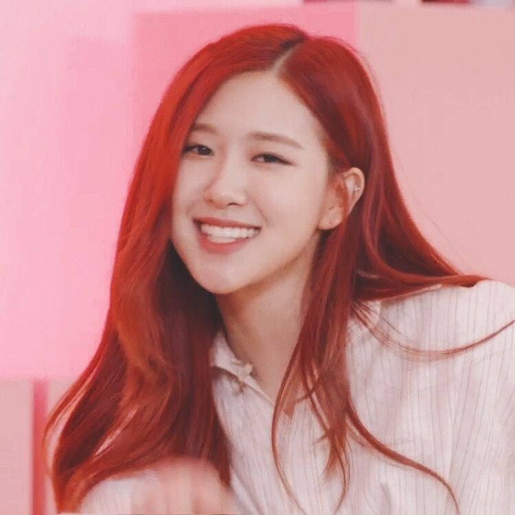 Blackpink роуз. Розе улыбается. Пак чеён розэ. Розе улыбается. Розе улыбается.