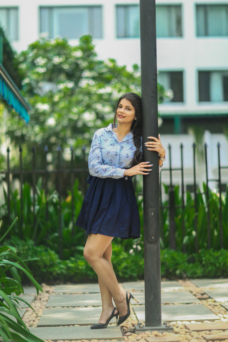 LetsKollywood's tweet photo. #Kollywood #actress #Singer #Manishaashree @manishaa_shree 's  New  #Photoshoot #Gallery Update #actressphotos #actres @saravananpro https://t.co/nPJEbVhFvg