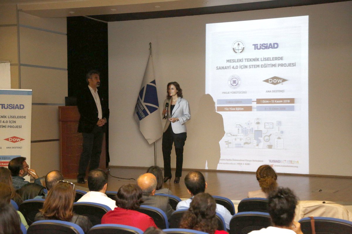 tusiadstem's tweet photo. .@TUSIAD “Mesleki ve Teknik Liselerde Sanayi 4.0 için STEM Eğitimi Projesi" başlıyor. Proje kapsamında mesleki ve teknik lise öğretmenlerinin STEM eğitimi ve Sanayi 4.0 konusundaki yetkinlikleri bir eğitim programıyla güçlendirilecek. #TÜSİADSTEM https://t.co/h2kI1QtQeR https://t.co/kW8NIuqyRD