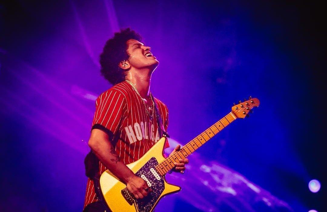 DurgaChitturi's tweet photo. Happy born day to singer, songwriter, musician, and producer Bruno Mars. #HappyBirthdayBrunomars https://t.co/5ZcUJpHVzT