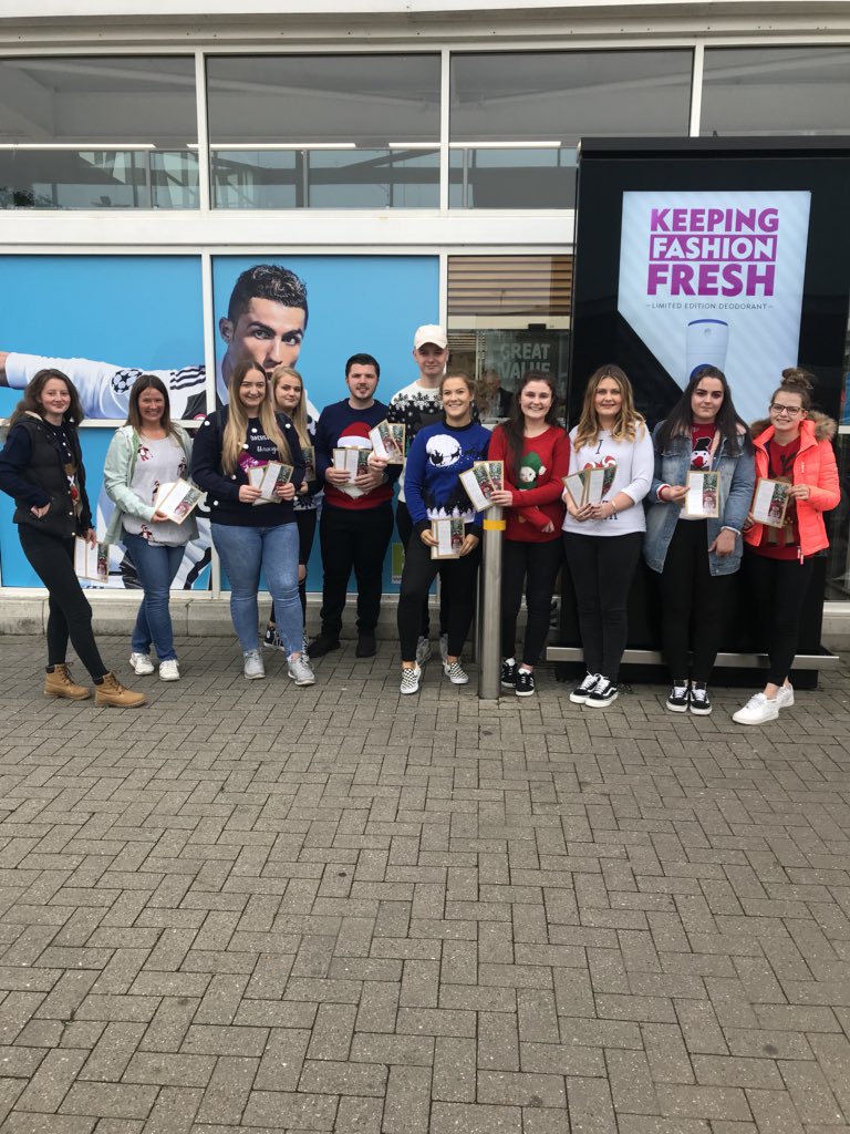 We raised £612.17 during our bag pack, which is enough to feed 122 families in the North East, while also spreading some festive cheer! <a href="/nufcfoodbank/">NUFC Fans Foodbank</a> <a href="/BillCorcoran5/">Bill Corcoran</a> <a href="/simon_dukey/">Simon Duke</a> 🎄🎄🎄