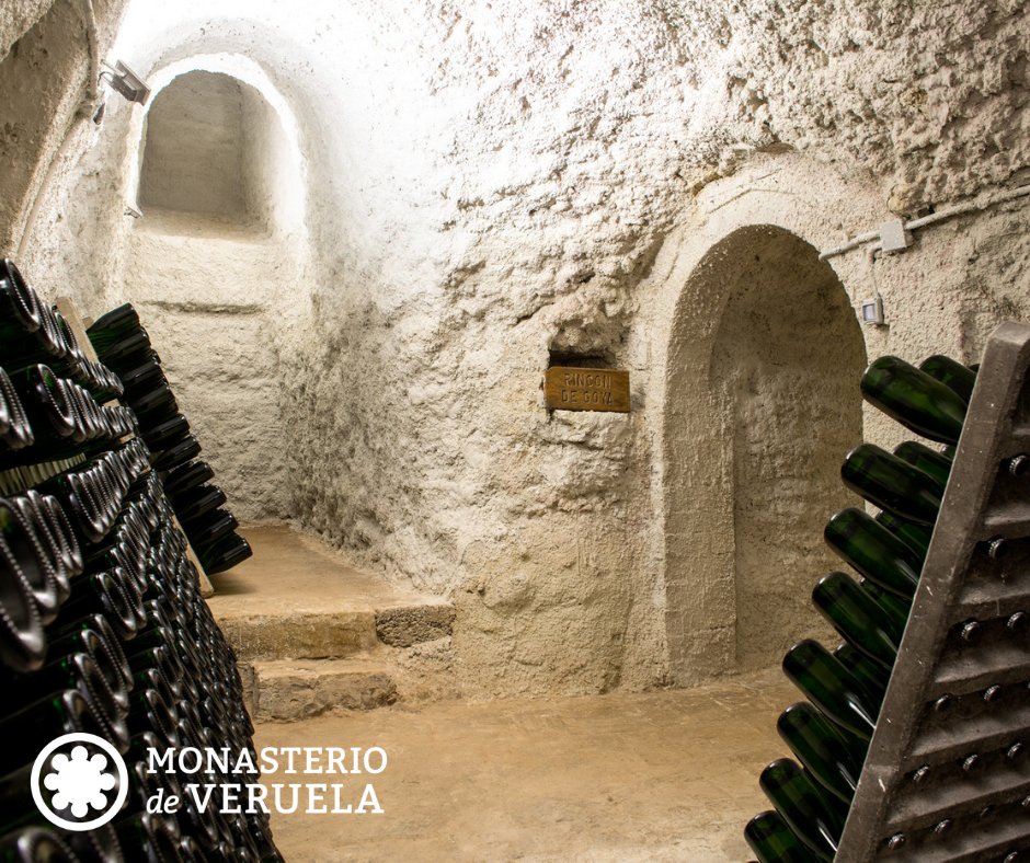 BodegasRuberte's tweet photo. Nuestra #bodega del cava esconde muchos más secretos de los que imaginas... 🤫 ¡Ven y conócelos! 🥂
.
.
#CavaAragonés #BrindaconCava #cava #Aragón https://t.co/3eZouf6WzN