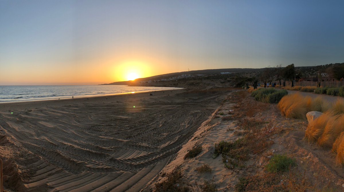 Un coucher de soleil magnifique à Taghazout, ambiance relaxante et détendue au Maroc - #MomentsinMorocco <a href="/ExpediaFR/">Expedia.fr</a> <a href="/Visit_Morocco_/">Visit Morocco</a> 

Toutes les vidéos de mon séjour sur : momentsinmorocco.expedia.fr