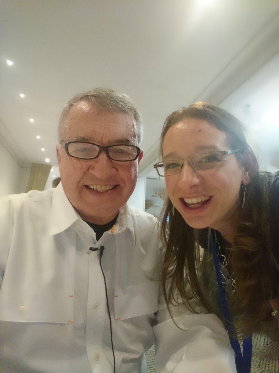 CatherineACooke's tweet photo. #daywithdan #selfiewithdan 🙂 #Attachmentmatters @saiaorg https://t.co/8OIcRCzh02
