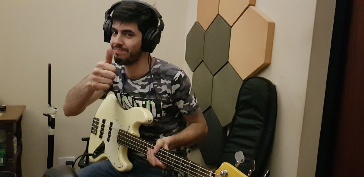felizgrises's tweet photo. El sábado nos encerramos a grabar las bases del que será el sucesor de #LaRevoluciónDeLaAlegoría en Estudios Bascara. https://t.co/DcvIKh39yQ