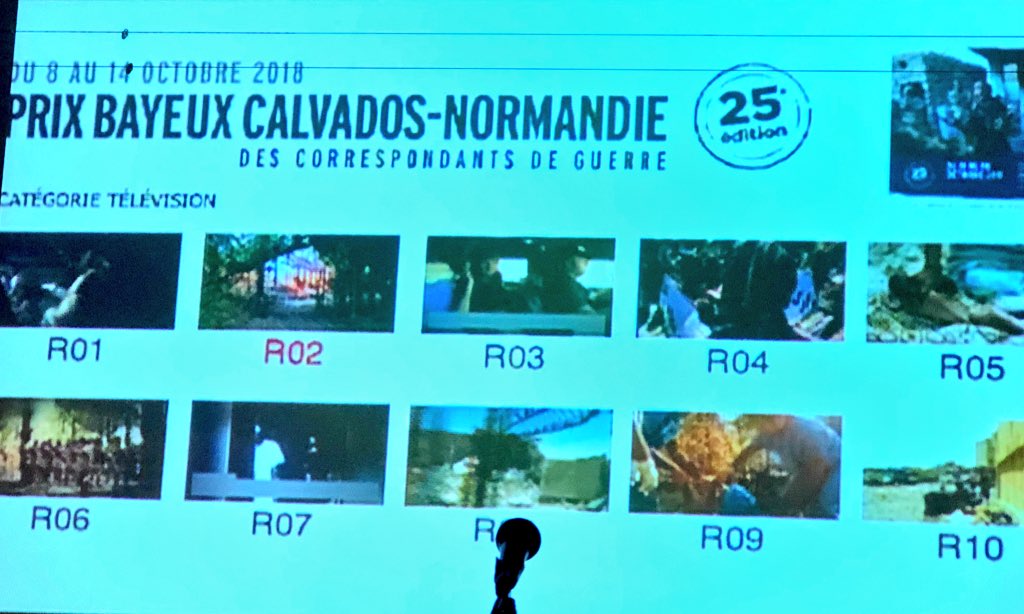 Rolland_Denis's tweet photo. Avec les élèves pour le @PrixBayeux #Calvados #Normandie 
des #correspondants de #guerre
De #Bayeux à toute la #Normandie 
Education aux #médias
«Une #éducation réussie inclut l'éducation aux médias pour transmettre aux élèves la curiosité et la capacité d'#analyse». @jmblanquer https://t.co/1iDkQ99GvS