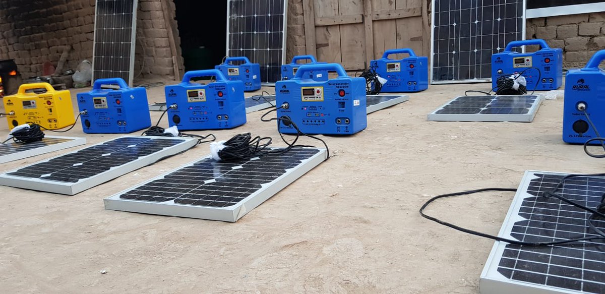 slumschool's tweet photo. This is how "Pakistan's First Solar Night School" work.
#EducationForAll #SlumSchool #SolarNightSchool #ChildLabourers #StreetChildren #RohaylVarind #EducatePakistan #ShareToAware #education #technology #globalwarming #solar #solarenergy #solarpower #environment https://t.co/U5xcxjKgPH